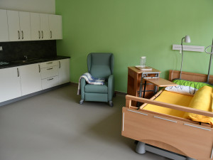 Jindřichův Hradec otevřel nový domov pro seniory, je plně bezbariérový a ubytuje 94 klientů