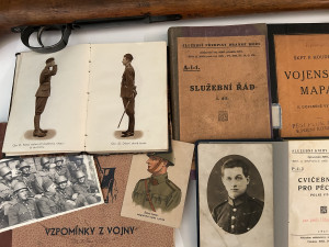 Unikátní výstava poutavě představuje historii ostrahy hranic na Českokrumlovsku v letech 1918 - 2007