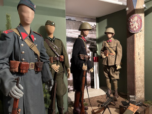 Unikátní výstava poutavě představuje historii ostrahy hranic na Českokrumlovsku v letech 1918 - 2007