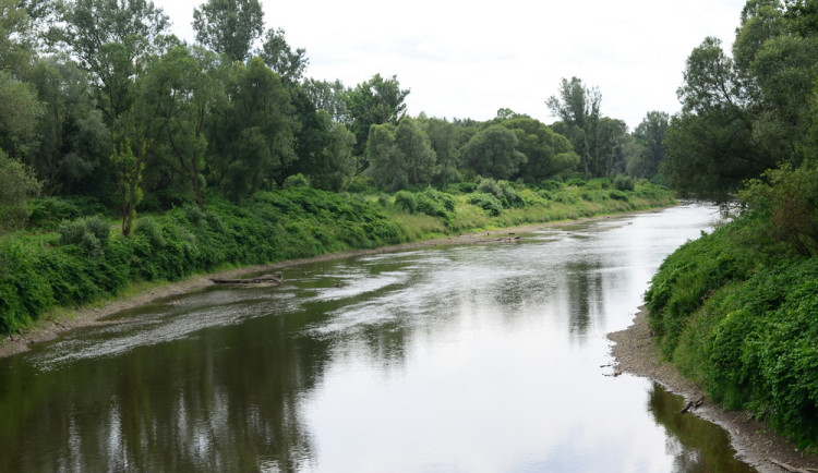 Hasiči se připravují na uzavření propusti Antošovického potoka. V sobotu ráno nainstalují čerpadlo