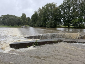 Kvůli zvýšení odtoku z římovské přehrady stoupla hladina Malše