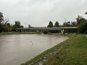 Předpověď se naplnila a říční hladiny stoupají. Třetí povodňový stupeň už přesáhla Malše, Černá, Otava i Blanice