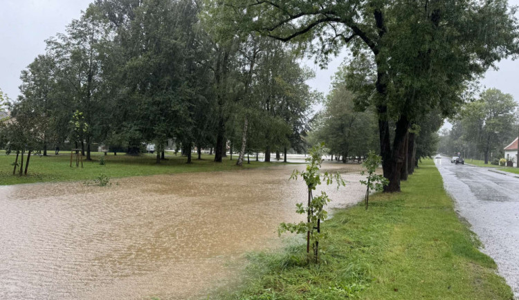 Třetí povodňový stupeň byl na 16 místech v kraji.