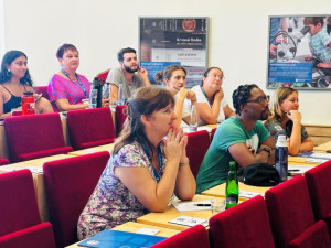 Americký asistent Issac Mcgee na přípravném školení k programu na Zámku Liblice, 29. srpna 2024.