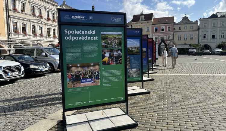 Výstava na náměstí mapuje 30 let novodobé městské energetiky