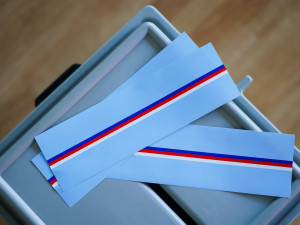 První den voleb je za námi. Místnosti si opět otevřou zítra ráno.