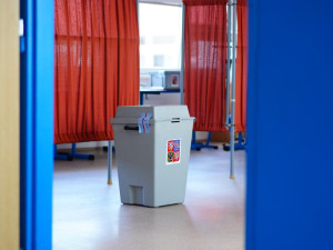 VOLBY 2024: Do senátu budou lidé příští týden vybírat mezi Sýkorou za ODS a Ondřichem za ANO