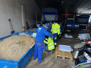 Lidé z FCC pomáhali bojovat s velkou vodou v Českých Budějovicích