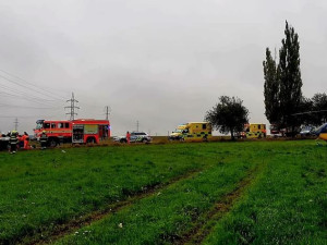 U Týna nad Vltavou se srazila dvě auta. Starší řidička nehodu nepřežila