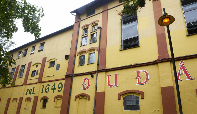 Strakonickému pivovaru stouply tržby, přesto se jeho ztráta prohloubila na 6,07 milionu