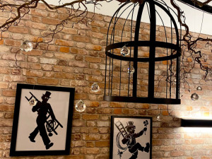 Oblíbený kominický bar se otevírá i jako kavárna. Láká na dobrou kávu a zákusky