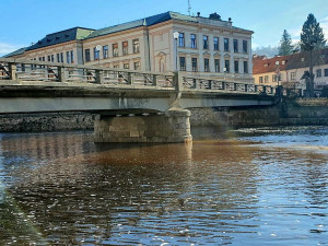 Most Edvarda Beneše v Českém Krumlově se pro dopravu uzavře už v pondělí