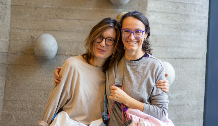 Airbagy byly jasná volba, tvrdí zakladatelky značky tašek Airbo Bags. Srdeční projekt založily na mateřské