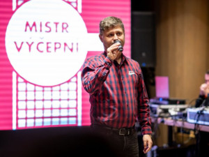 Mistr výčepní 2024 zná svého vítěze. V Budějovickém Budvaru se soutěžilo o nejlépe načepovaný ležák