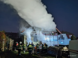 Hasiči zasahovali u požáru rodinného domu v Čimelicích na Písecku