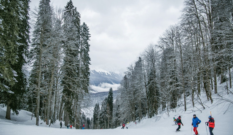 Skiareály Lipno a Hochficht letos poprvé zavedou na skipasy pohyblivé ceny