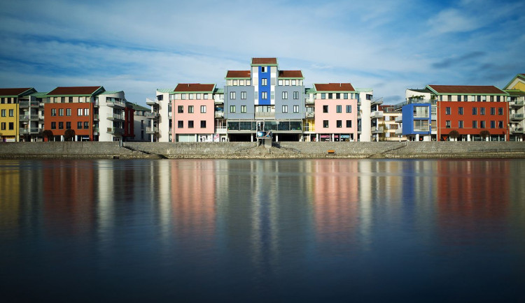 Vznik rodinných domovů provázení silné emoce i obavy. Sousedé se bojí hluku, nepořádku a poničení majetku