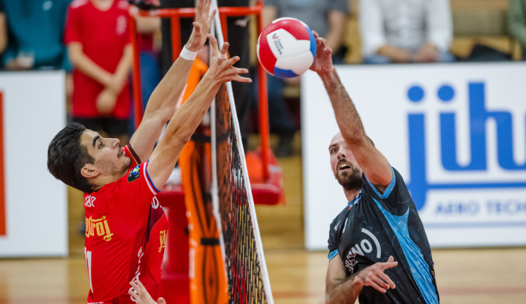 dan.kubat14@gmail.com +420774407608