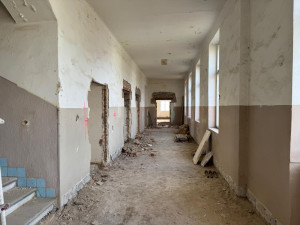 Během rekonstrukce budovy u centra města našli v šachtě tři granáty