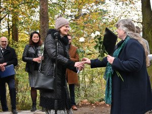 Písek otevřel na hřbitově pietní místo pro rodiče dětí zemřelých před narozením.