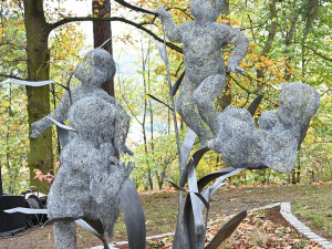 Písek otevřel na hřbitově pietní místo pro rodiče dětí zemřelých před narozením.