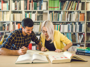 Maturanti a další zájemci o studium na Jihočeské univerzitě mohou začít podávat přihlášky