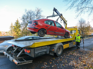 Město znovu chystá dražbu autovraků. V nabídce bude dvanáct vozů