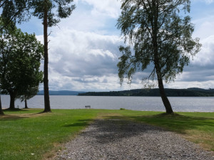 Investor chce postavit rekreační resort u lipenské přehrady, ekologové i místní obyvatelé projekt kritizují