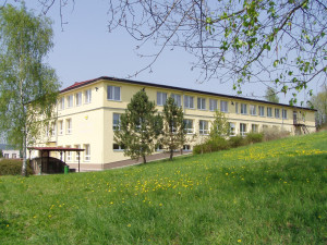 Odstartuj kariéru v Hněvkovicích. Výuční list a maturita na jednom místě