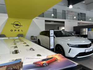 HS Auto otevřelo jedinou prodejnu Opel v Jihočeském kraji. Nabízí nejnovější modely všech kategorií, moderní design a přívětivý přístup