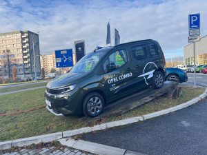 HS Auto otevřelo novou prodejnu Opel. Nabízí nejnovější modely, moderní design a přívětivý přístup