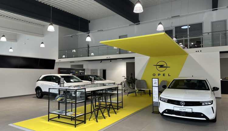 HS Auto otevřelo jedinou prodejnu Opel v Jihočeském kraji. Nabízí nejnovější modely všech kategorií, moderní design a přívětivý přístup