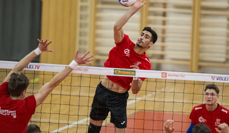 Jihostroj ztratil vedení a prohrál s Karlovarskem 1:3.