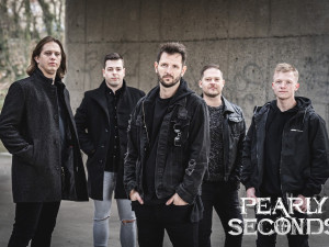 Jedinečný rockový festival Dead End hlásí již svůj 13. ročník. Přímo v centru Budějovic se představí na dvě desítky kapel