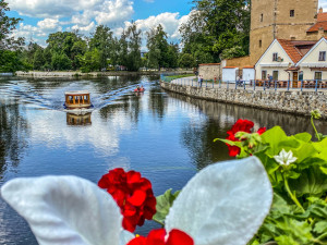 Zájem o plavbu na Budějovicku opět roste. Komorami na Vltavě proplulo více lodí než v loňském roce