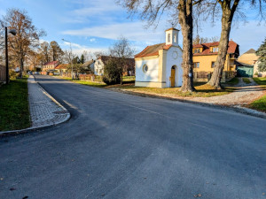 Obyvatelé části osady Kaliště mají nový vodovod i kanalizaci, čekali na ně přes třicet let