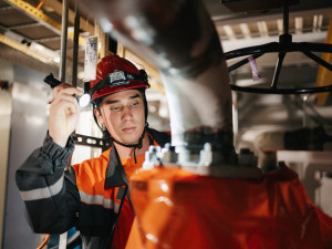 Vyučil se automechanikem, nyní pracuje jako ultrazvukový detektiv v Jaderné elektrárně Temelín