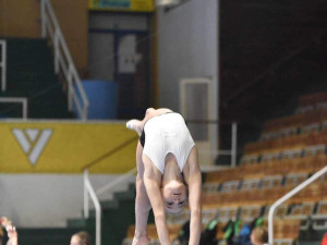 Překonala zdravotní komplikace a vrátila se v nejlepší formě. Nadějná gymnastka Anna Beerová přivezla z mezinárodního závodu zlato