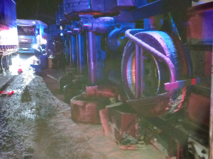 Silnice na některých místech namrzají. Policie řeší převrácený kamion nebo nehodu dvou aut