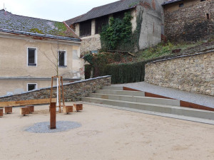 Opravy Pivovarských teras ve Vimperku jsou hotové, otevřou je ale až na jaře