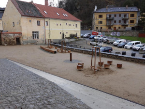 Opravy Pivovarských teras ve Vimperku jsou hotové, otevřou je ale až na jaře