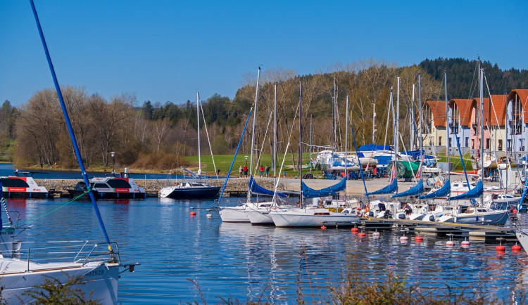 Hotely na Lipně mají na silvestra plno, Vánoce jsou obsazené zatím z 60