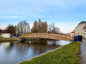 Na Sokolský ostrov povede dočasně pontonový most. Lávku čeká generální oprava