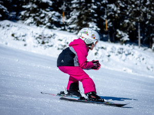 Skiareál Hochficht na česko-rakouské hranici Šumavy v sobotu zahájí provoz