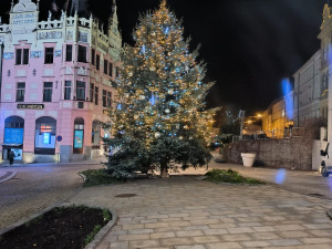 Vánoční strom ve Strakonicích.