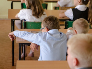Na budějovické ScioŠkole protestují děti proti vyhození průvodkyně, 15 se jich zamklo na záchodě