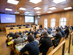 Komunikace zastupitelů je děsivá, stěžují si občané Budějovic. Primátorce předali veřejnou výzvu