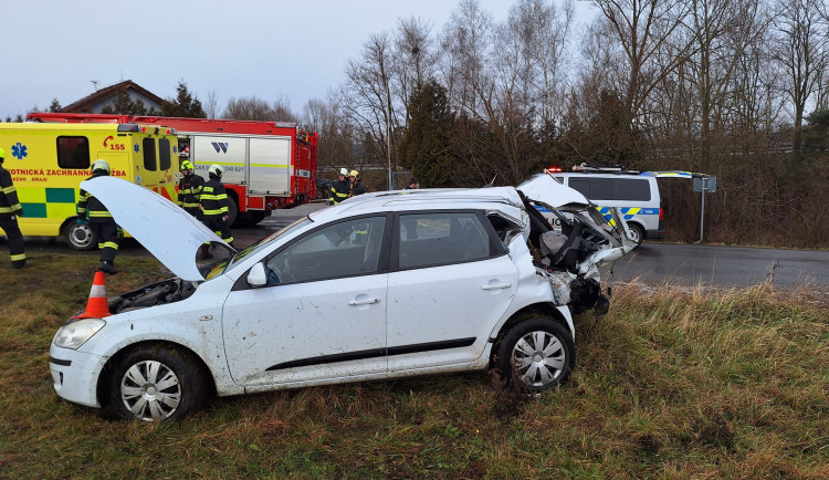 U židovského hřbitova v Písku se střetl vlak s osobním autem