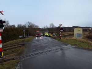 U židovského hřbitova v Písku se střetl vlak s osobním autem