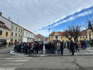 Lidé žijí ve dvou paralelních světech, řekl prezident Petr Pavel při návštěvě budějovické radnice